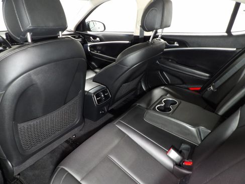 Used 2023 Genesis G70 2.0T AWD/4WD image 14