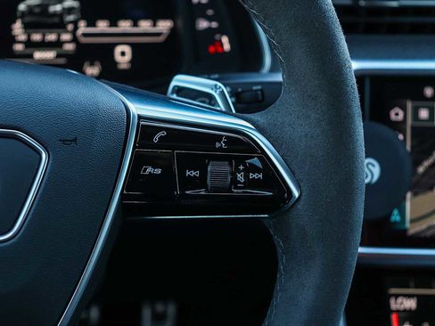 Used 2023 Audi RS 7 Sportback w/ Black Optic Package image 21