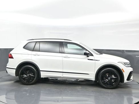 Used 2023 Volkswagen Tiguan SE R-Line FWD image 7