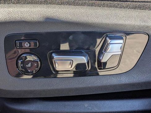 New 2026 BMW XM Label Red image 4