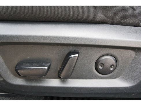 Used 2023 Nissan Rogue SV image 25