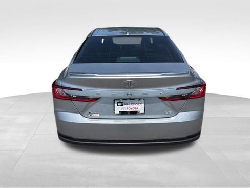 Used 2025 Toyota Camry LE w/ Convenience Package FWD image 4
