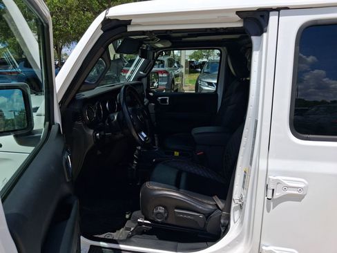 Used 2021 Jeep Wrangler Unlimited Sahara AWD/4WD image 34