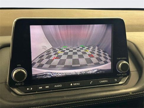 Used 2021 Nissan Rogue S image 19