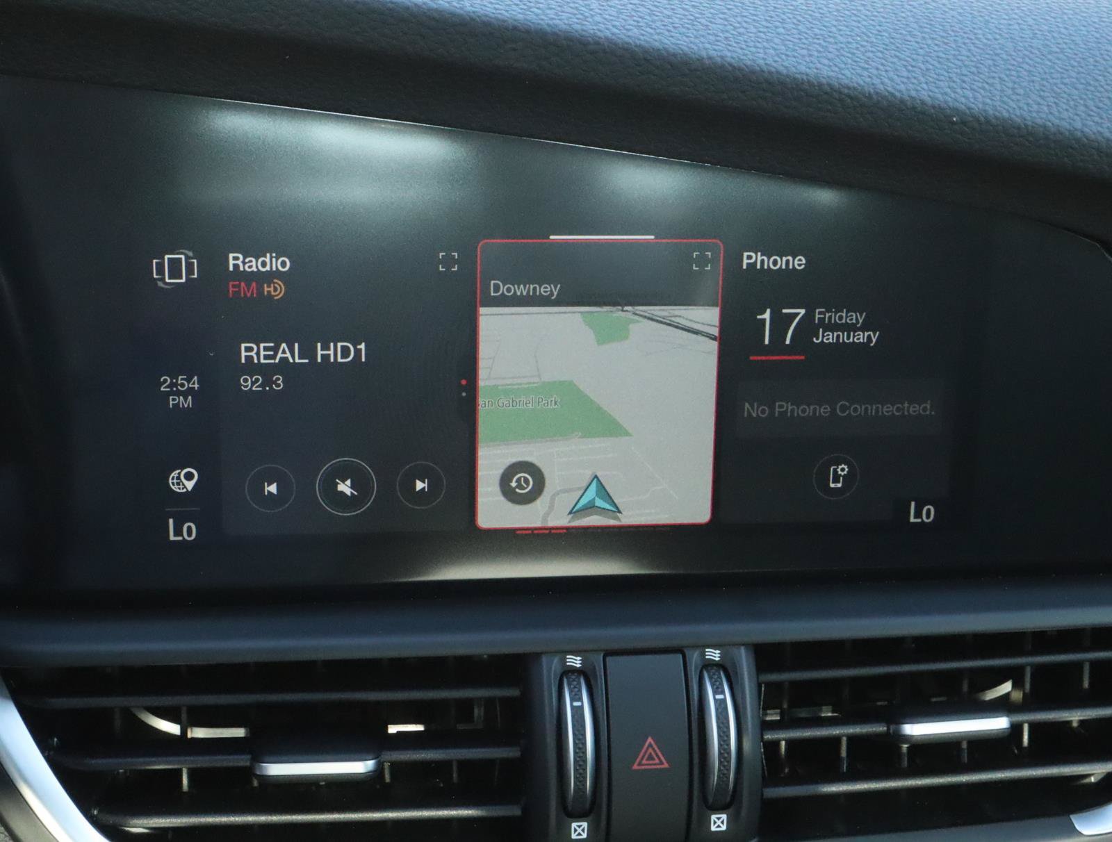New 2025 Alfa Romeo Giulia w/ Veloce Package Rwd image 8