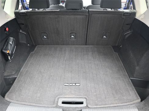 Used 2021 Nissan Rogue S image 7