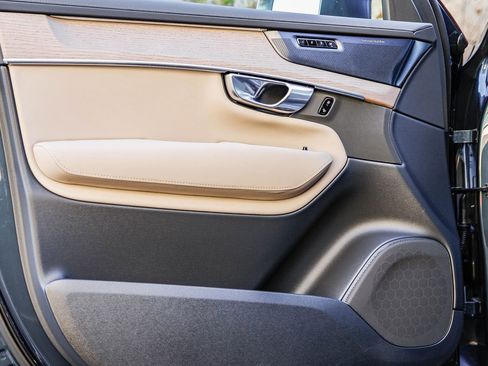 New 2026 Volvo XC90 B5 Plus w/ Protection Package image 21