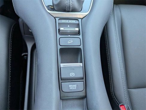 Certified 2024 Honda HR-V EX-L image 35