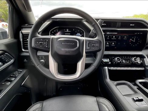 Used 2025 GMC Sierra 2500 Denali w/ Denali Reserve Package image 5