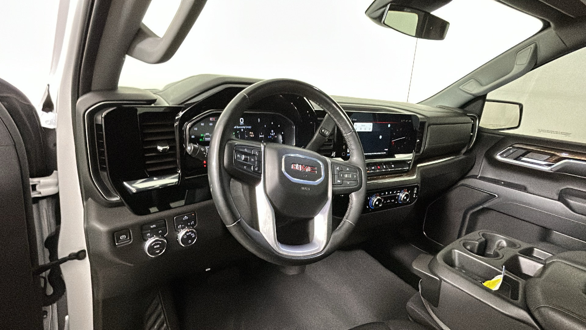 Used 2024 GMC Sierra 1500 SLE AWD/4WD image 16