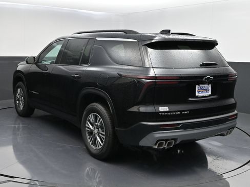 New 2026 Chevrolet Traverse LT w/ Driver Confidence Package AWD/4WD image 5
