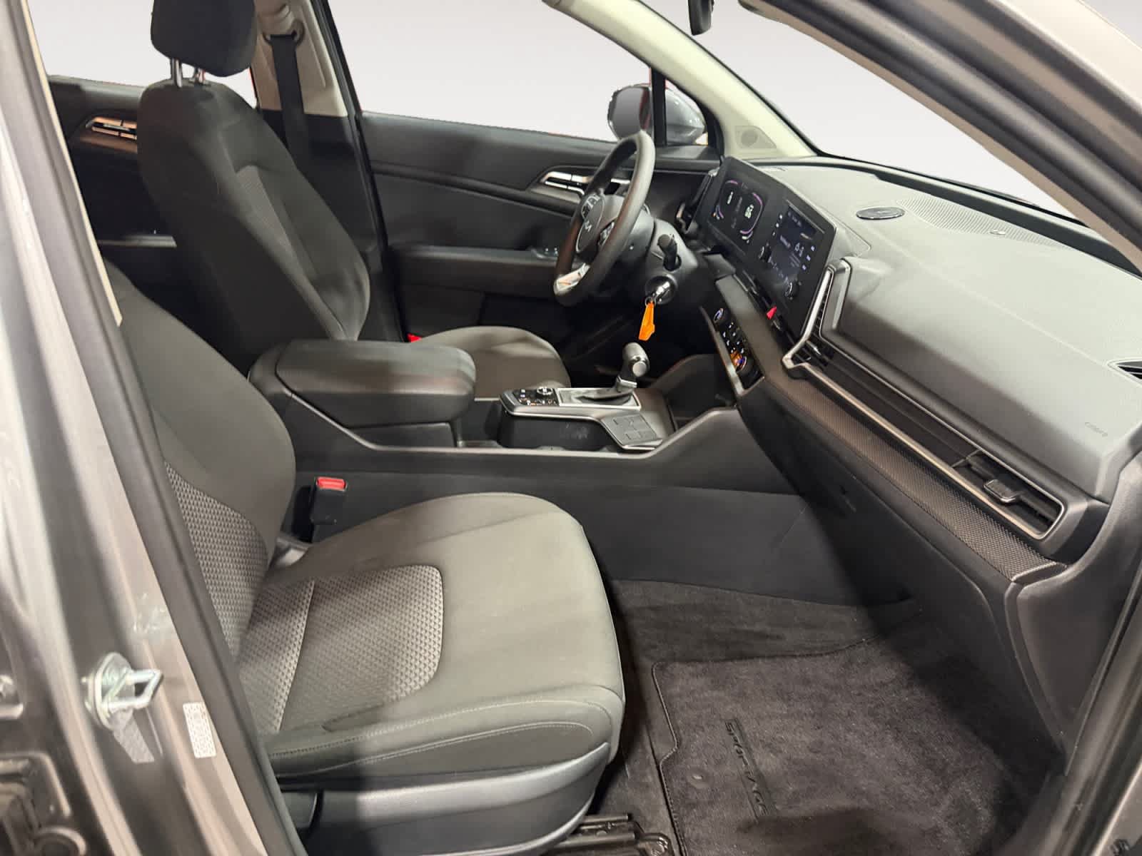 Used 2024 Kia Sportage LX FWD image 16