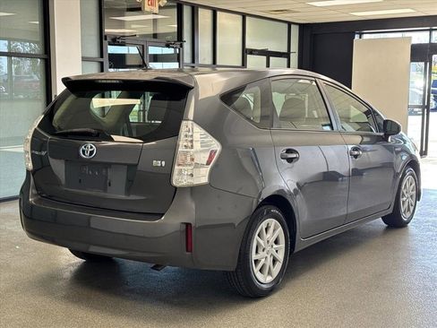 Used 2012 Toyota Prius V Two image 10