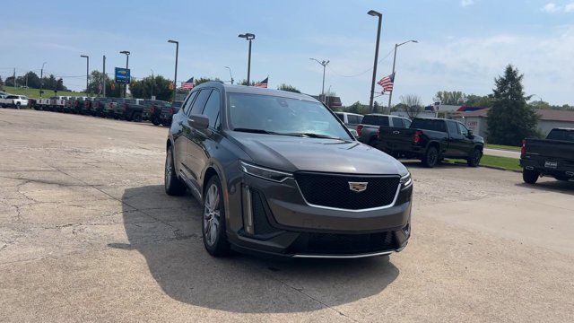 Used 2020 Cadillac XT6 Sport AWD/4WD image 3