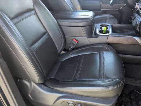 Used 2023 GMC Sierra 2500 Denali image 19