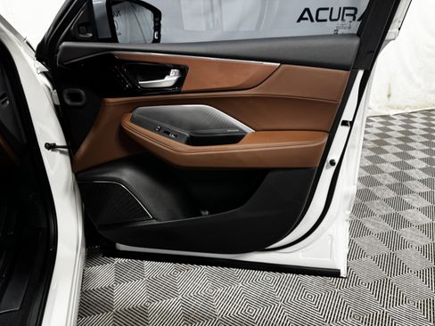 Certified 2025 Acura MDX FWD w/ Technology Package image 20