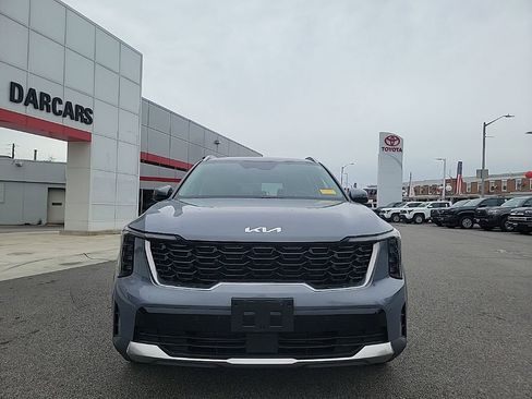 Used 2024 Kia Sorento S AWD/4WD image 2