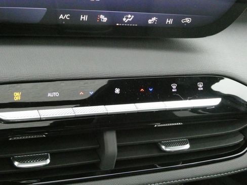 New 2026 Buick Enclave Sport Touring w/ Super Cruise Package image 18