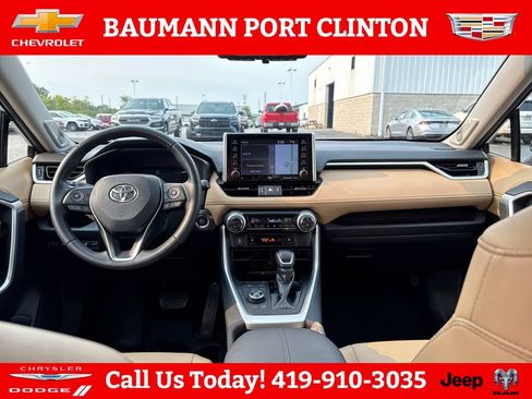 Used 2019 Toyota RAV4 Limited AWD/4WD image 12