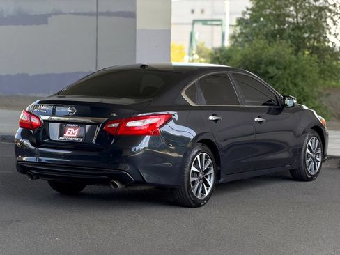 Used 2017 Nissan Altima 2.5 SL FWD image 6