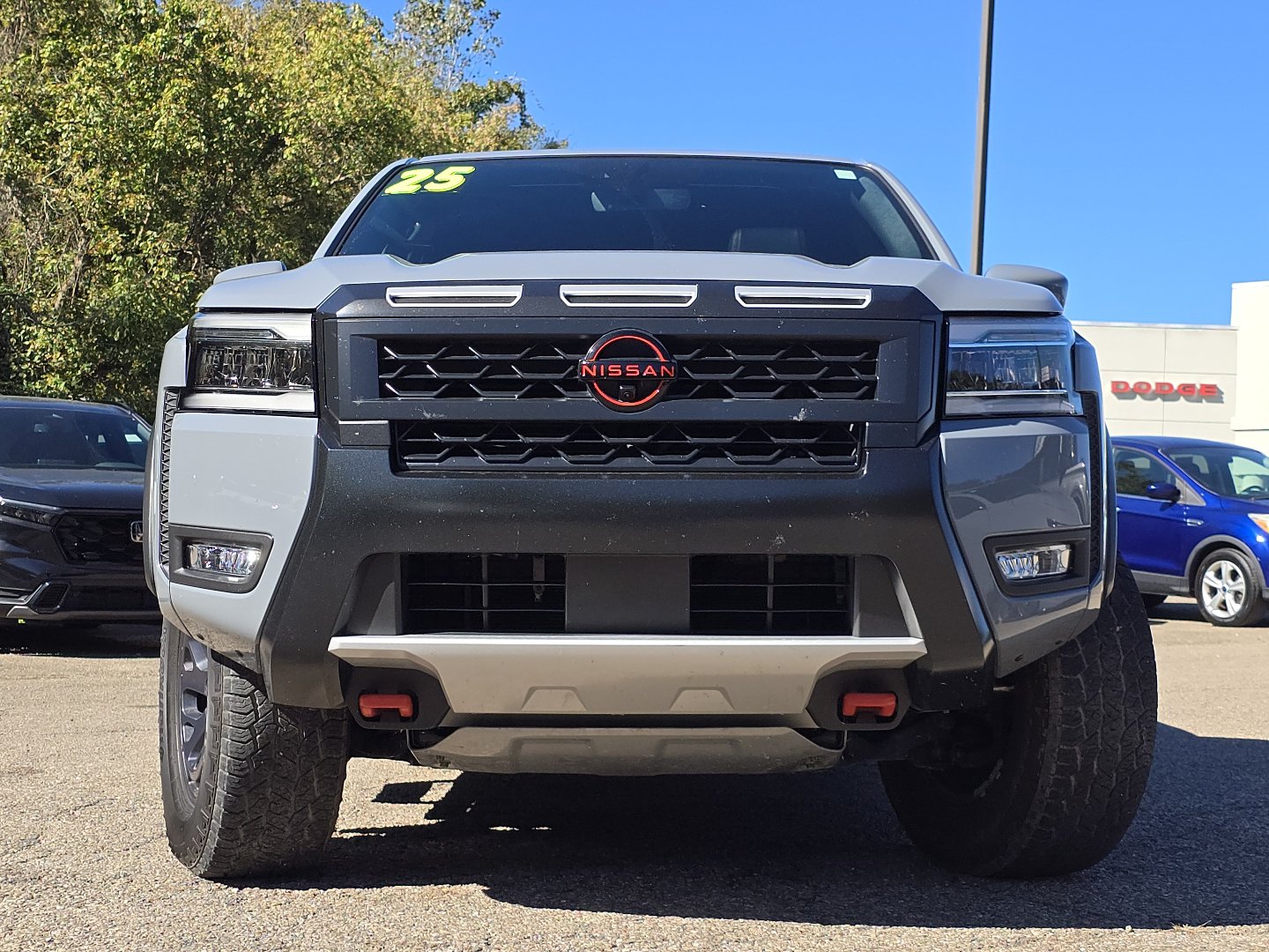 Used 2025 Nissan Frontier PRO-4X w/ Pro Premium Package AWD/4WD image 14