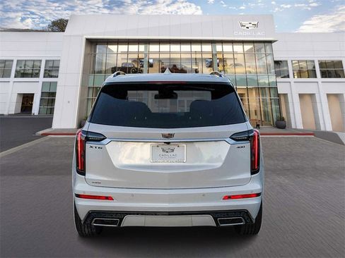 New 2025 Cadillac XT6 Sport image 5