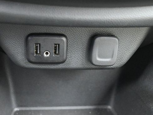 Used 2022 Chevrolet Traverse LS image 23