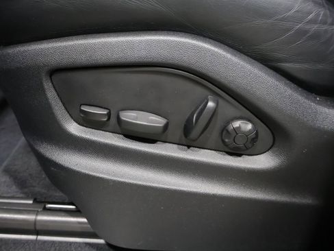 Used 2022 Porsche Cayenne AWD/4WD image 9