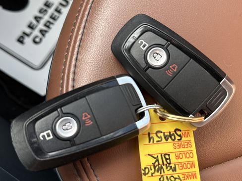 Used 2022 Ford Maverick Lariat w/ Equipment Group 500A Standard image 27