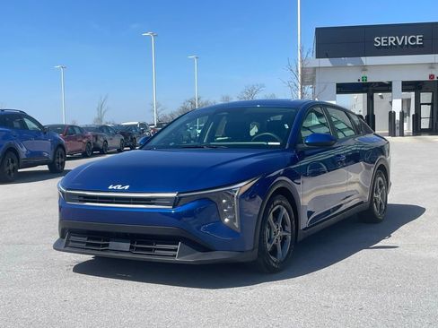 Certified 2025 Kia K4 FWD image 3