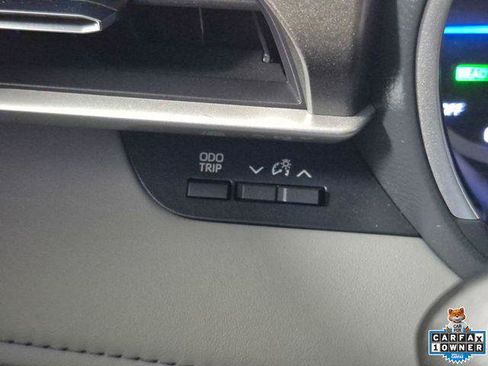 Certified 2024 Toyota Highlander XLE AWD/4WD image 18