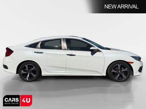 Used 2018 Honda Civic Touring image 8
