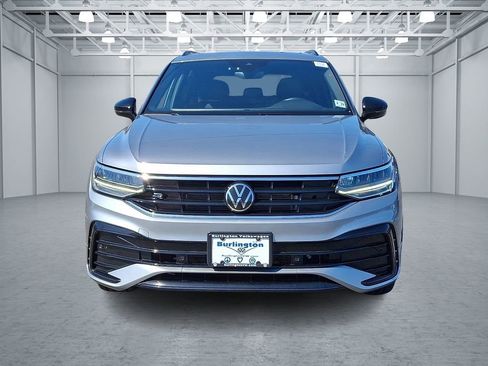 Certified 2024 Volkswagen Tiguan SE R-Line AWD/4WD image 2