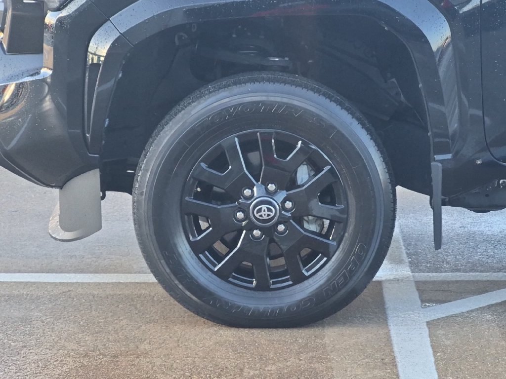 Certified 2024 Toyota Tacoma SR5 AWD/4WD image 25