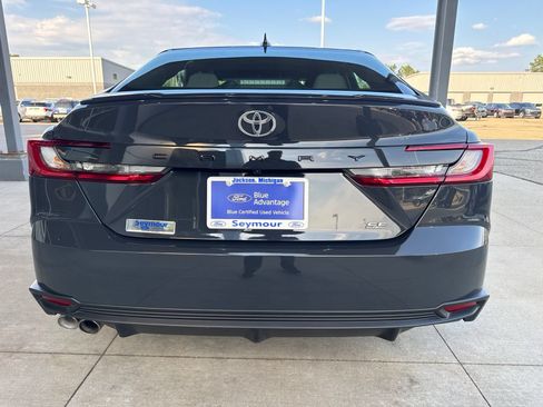 Used 2026 Toyota Camry SE w/ Convenience Package FWD image 6