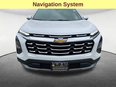 Used 2025 Chevrolet Equinox LT AWD/4WD image 4