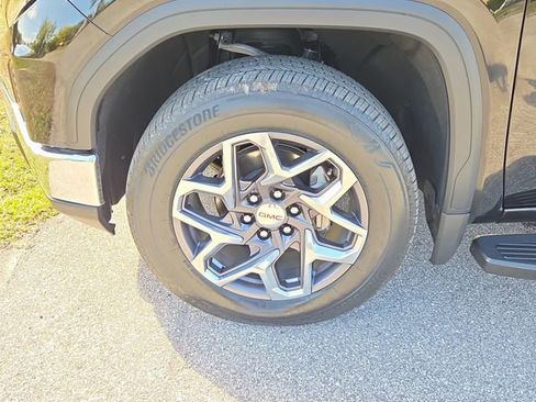 Certified 2025 GMC Sierra 1500 SLT w/ SLT Premium Package image 6