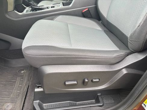 Used 2018 Ford Escape SE w/ SE Sync 3 Package FWD image 9
