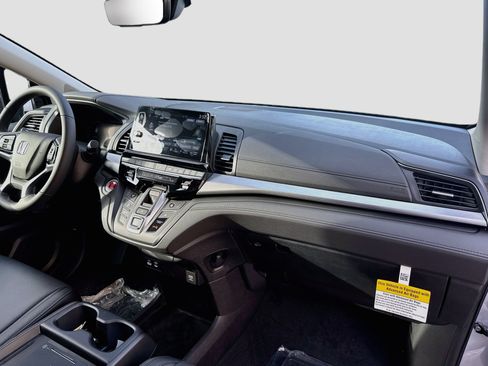 Certified 2026 Honda Odyssey EX-L image 26
