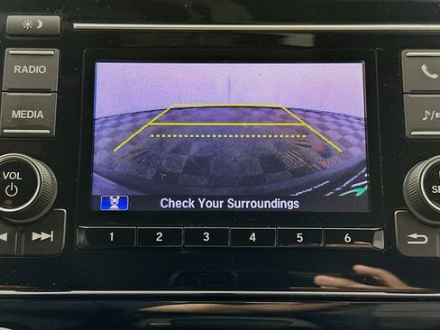 Used 2018 Honda CR-V LX image 21