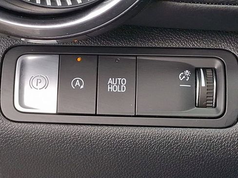 Used 2026 Chevrolet Equinox LT FWD image 23