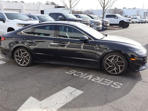 Used 2022 Hyundai Sonata N Line image 11