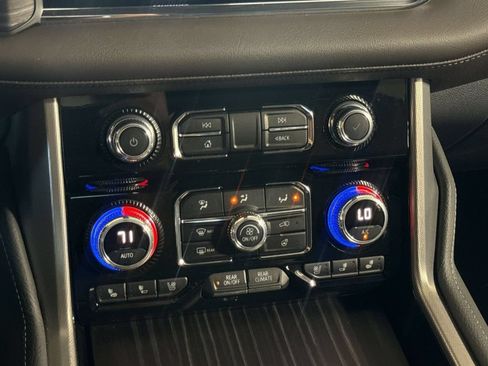 Used 2023 GMC Yukon XL Denali w/ Denali Reserve Package AWD/4WD image 23