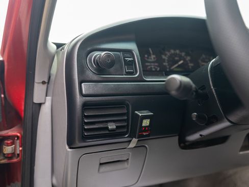 Used 1997 Ford F350 4x4 Regular Cab image 24