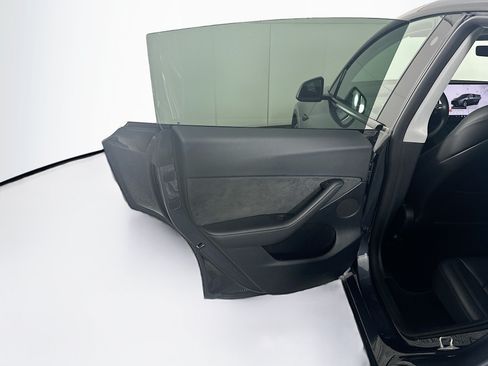 Used 2023 Tesla Model Y Long Range AWD/4WD image 24