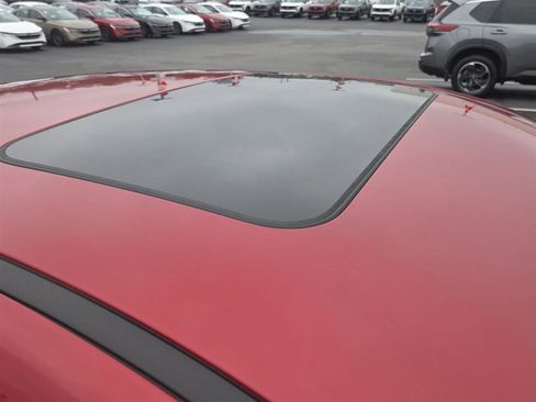 Used 2023 Hyundai Elantra Limited image 17