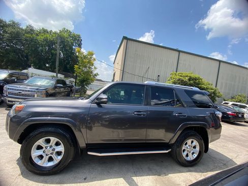 Used 2016 Toyota 4Runner SR5 Premium RWD image 4