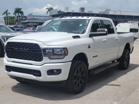 Used 2022 RAM 2500 Big Horn w/ Night Edition AWD/4WD image 1