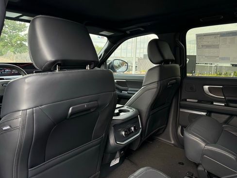 New 2025 Ford Expedition Platinum w/ Stealth Performance Package image 25