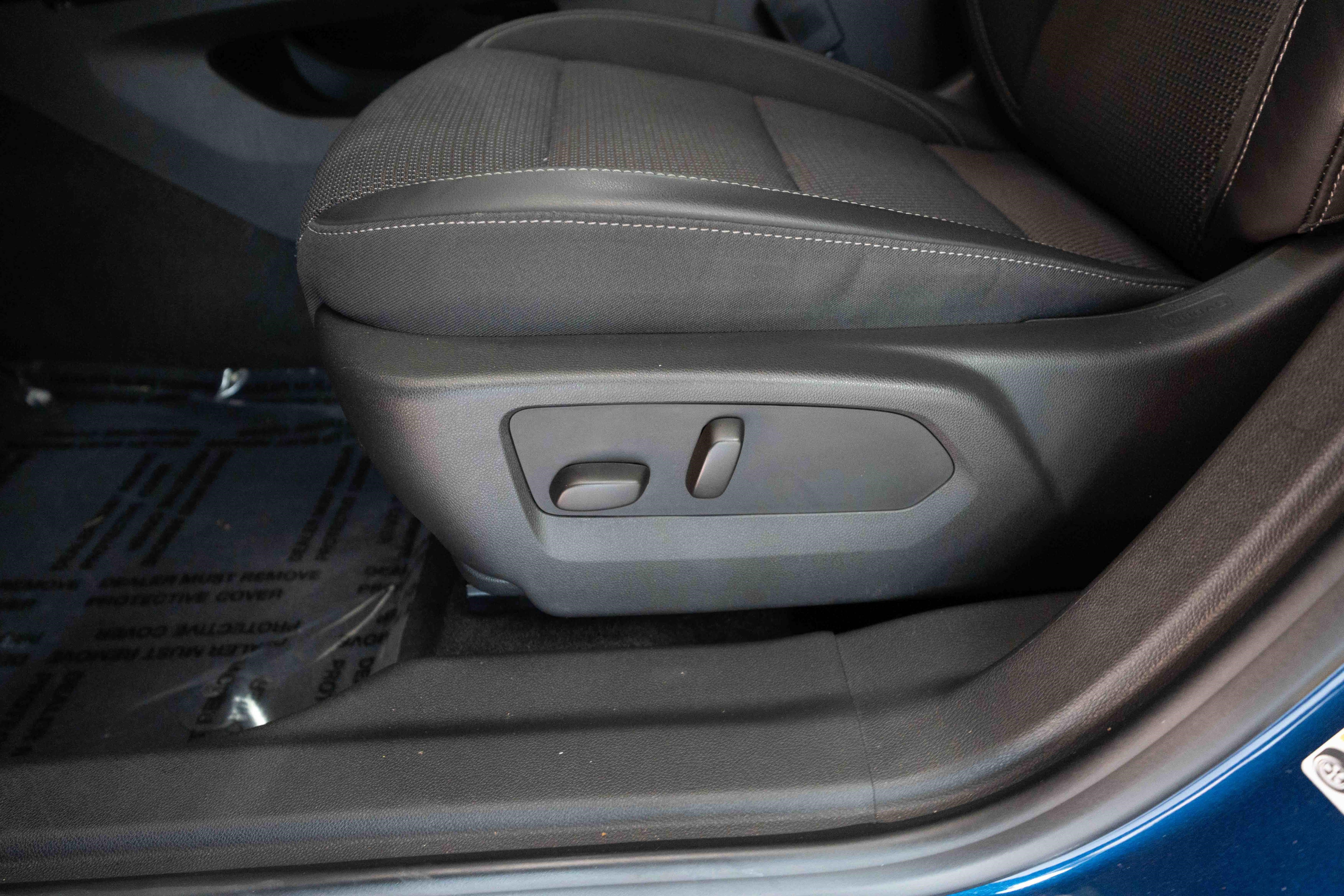 Used 2023 Buick Envision Preferred AWD/4WD image 12